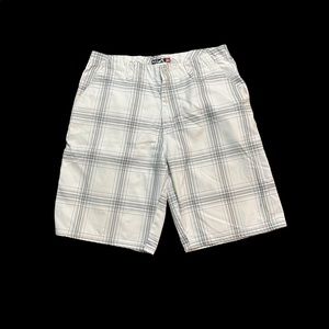 Quicksilver white plaid embroidered back shorts.    T3